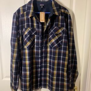 *NEW* Patagonia Recycled Wool Button Up Shirt